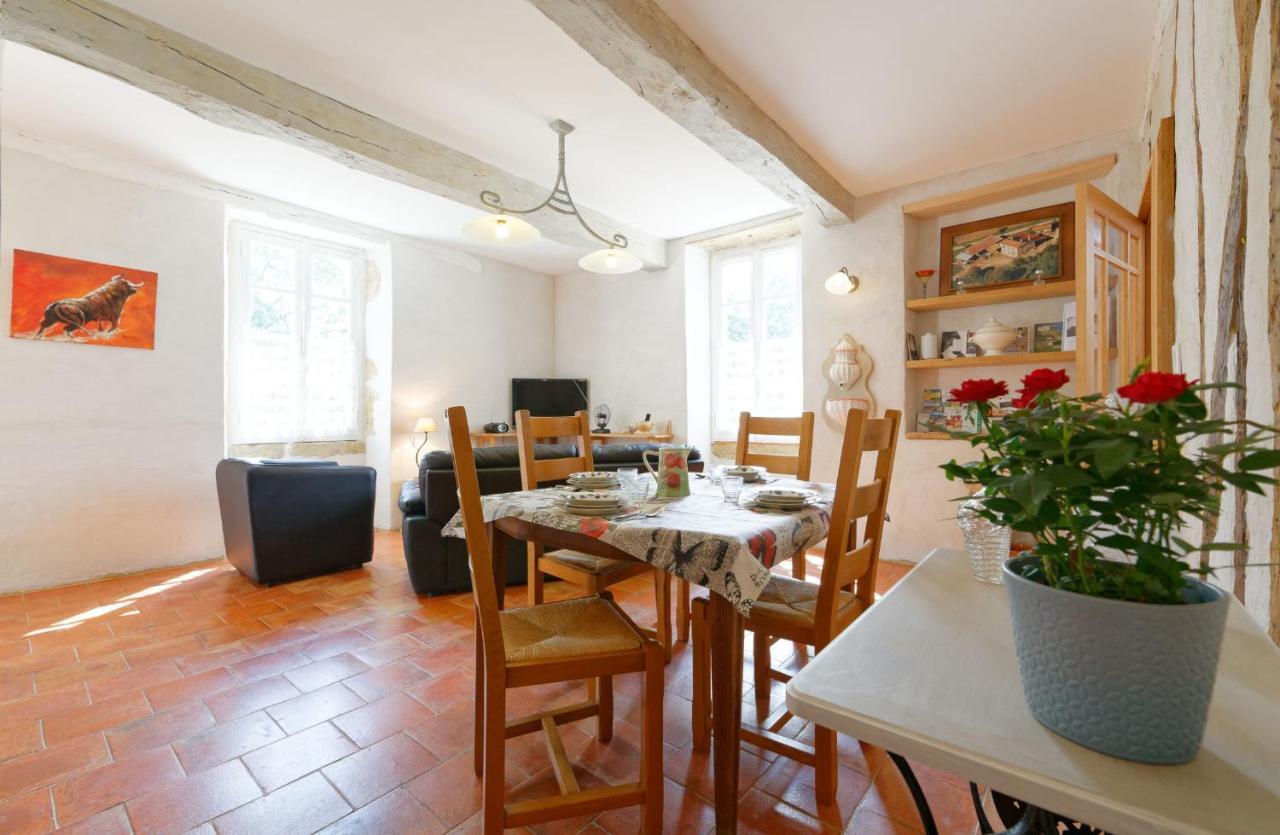 Le Guitou Villa Monlezun Eksteriør billede